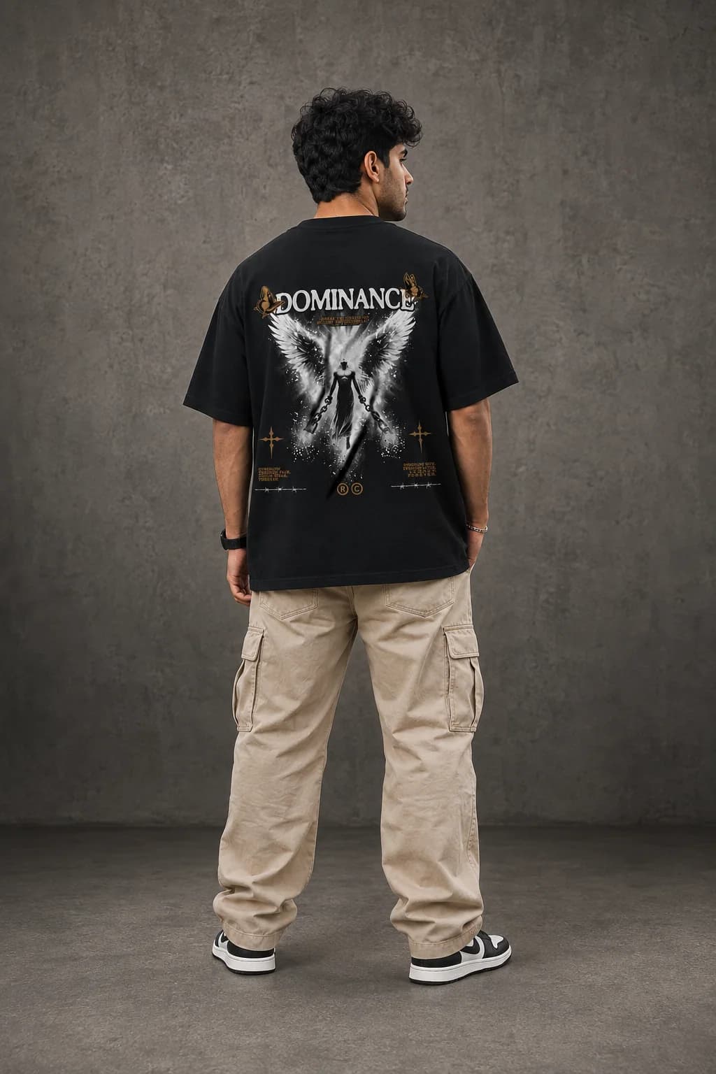 DOMINANCE OVERSIZED: Back oversized model view