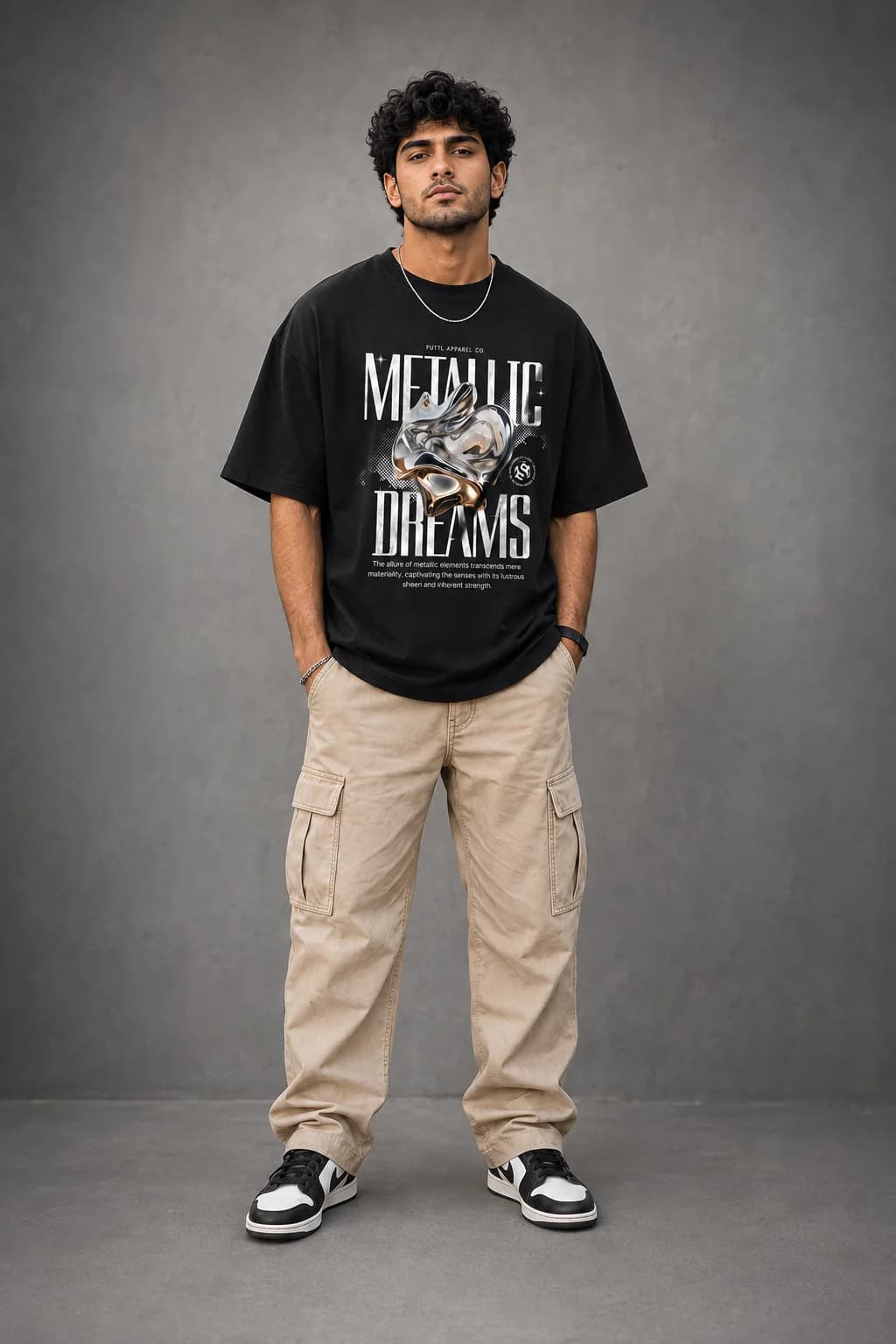 METALLIC DREAMS OVERSIZED: Front oversized model view