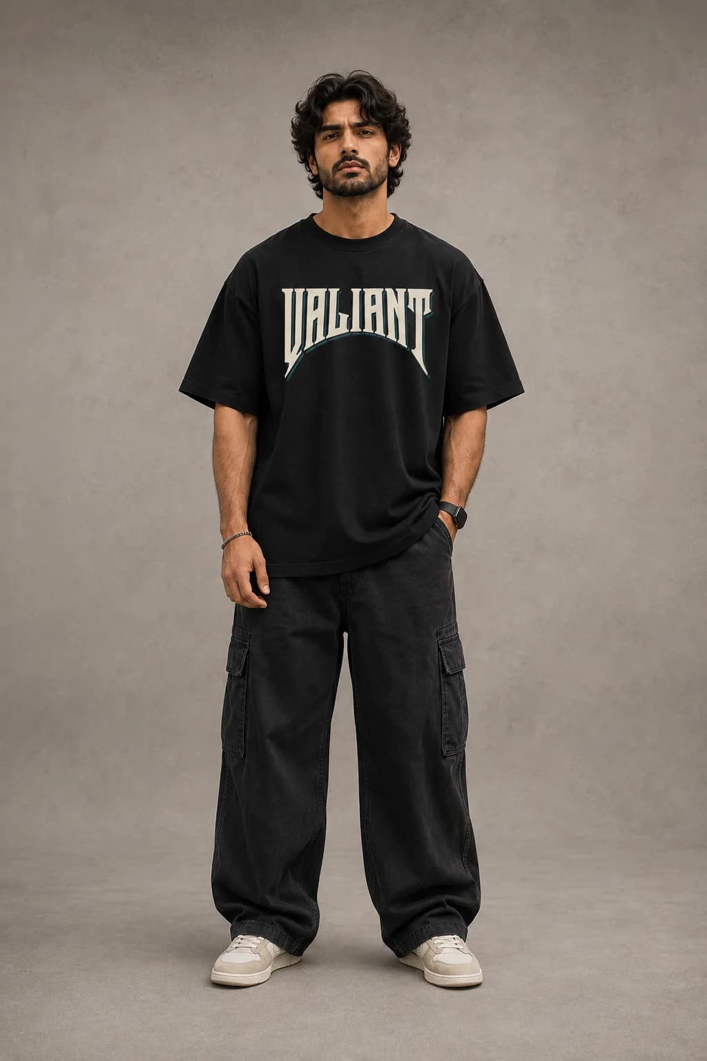 VALIANT OVERSIZED: Front oversized model view