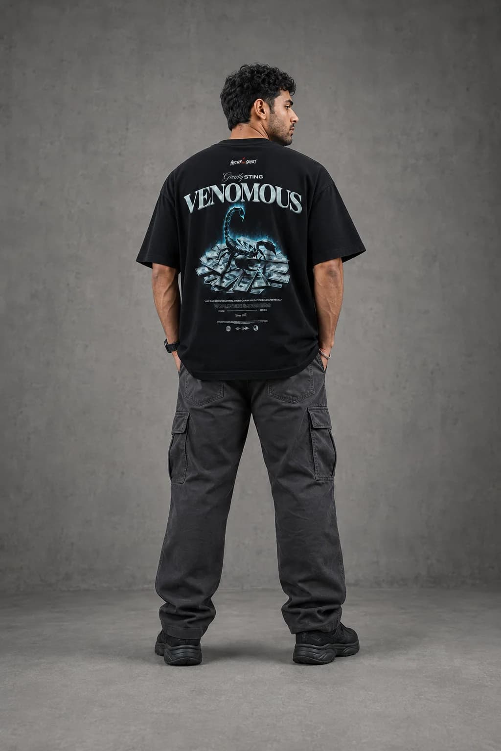 VENOMOUS OVERSIZED: Back oversized model view